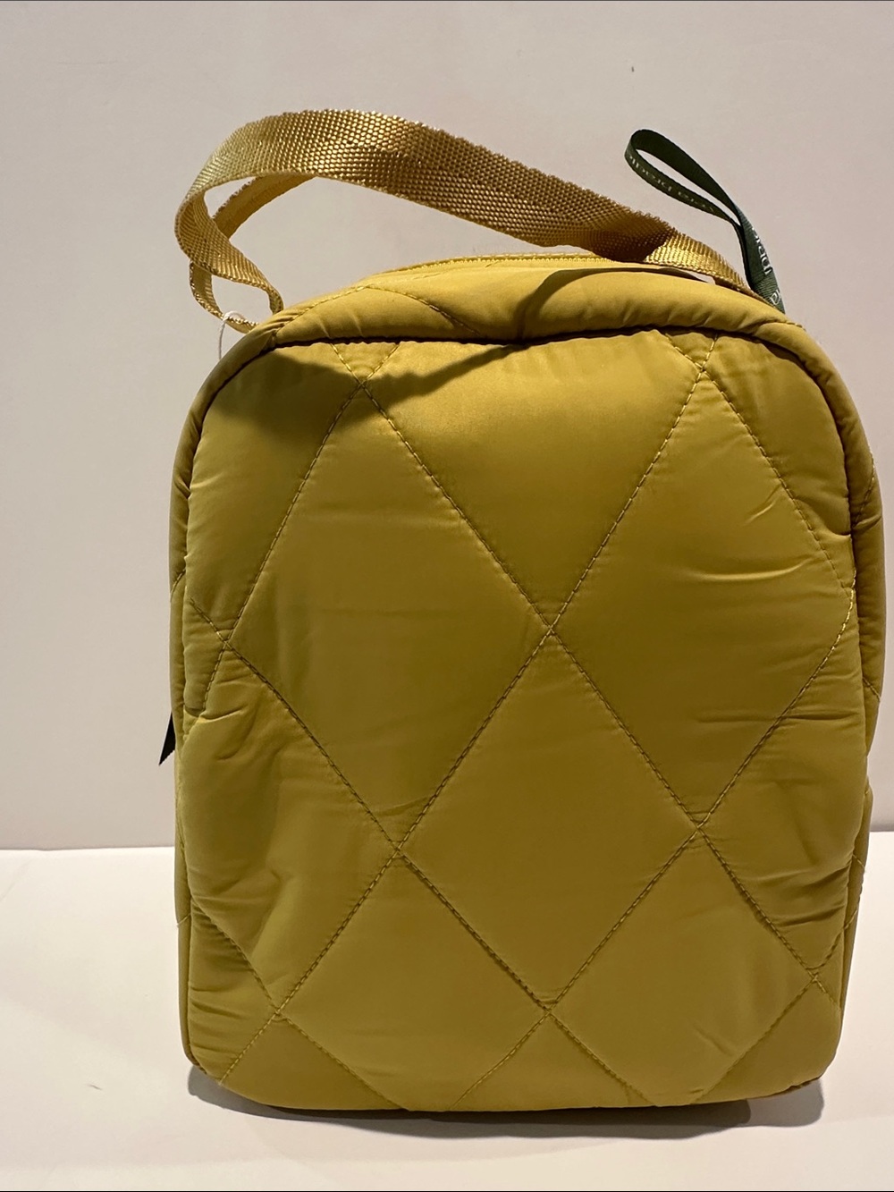 NWT Vera Bradley Golden Olive Lunch Bag  Zipper closure. Size: H10”xW7”x D4.5”